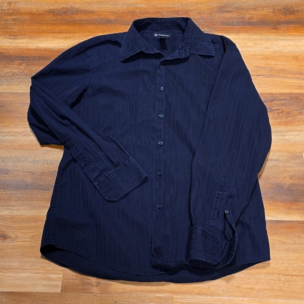 Mens Black striped button up shirt